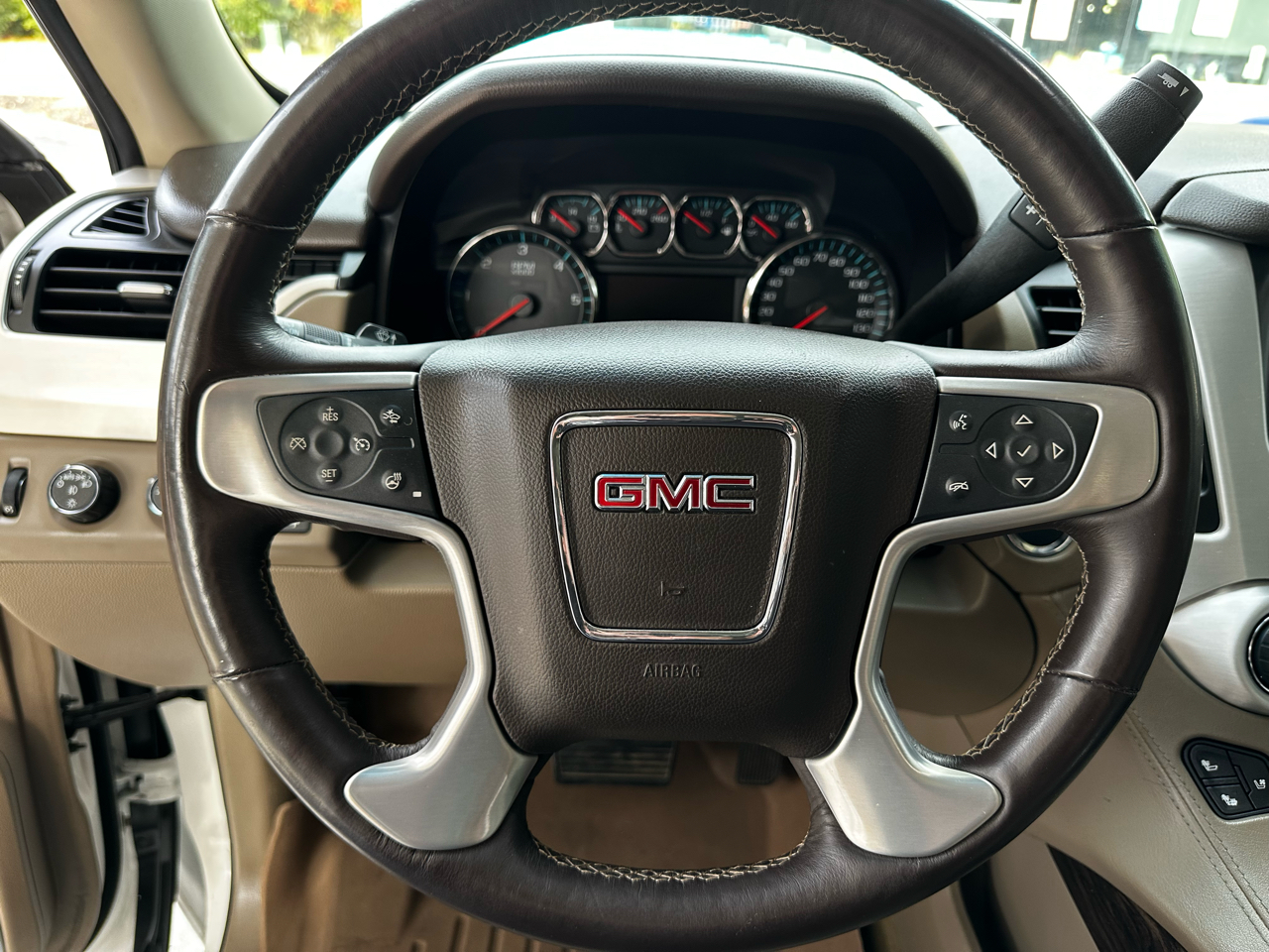 GMC Yukon 4WD 4dr SLT 2017