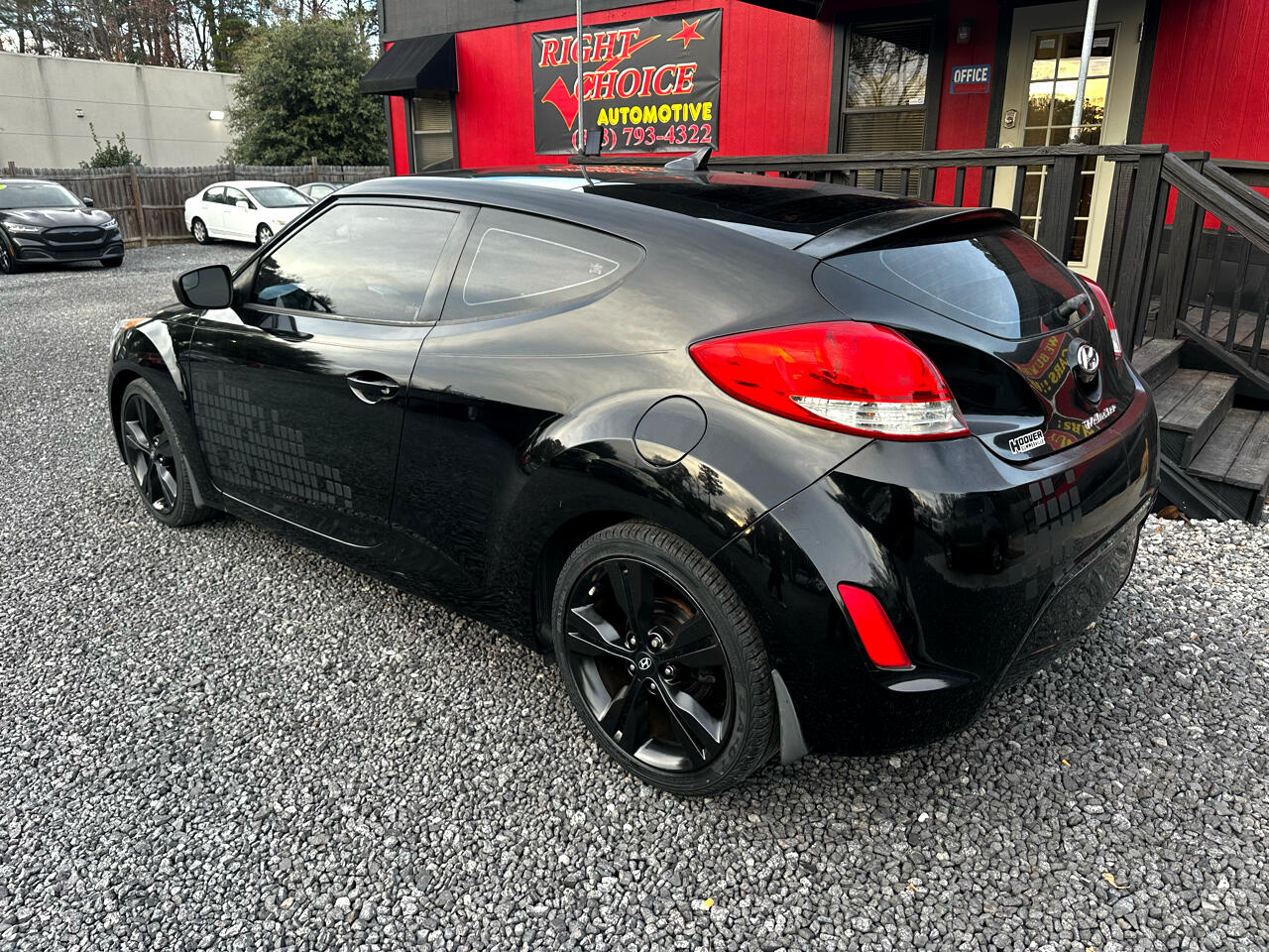 Hyundai Veloster 3dr Cpe Auto w/Yellow Accent 2016