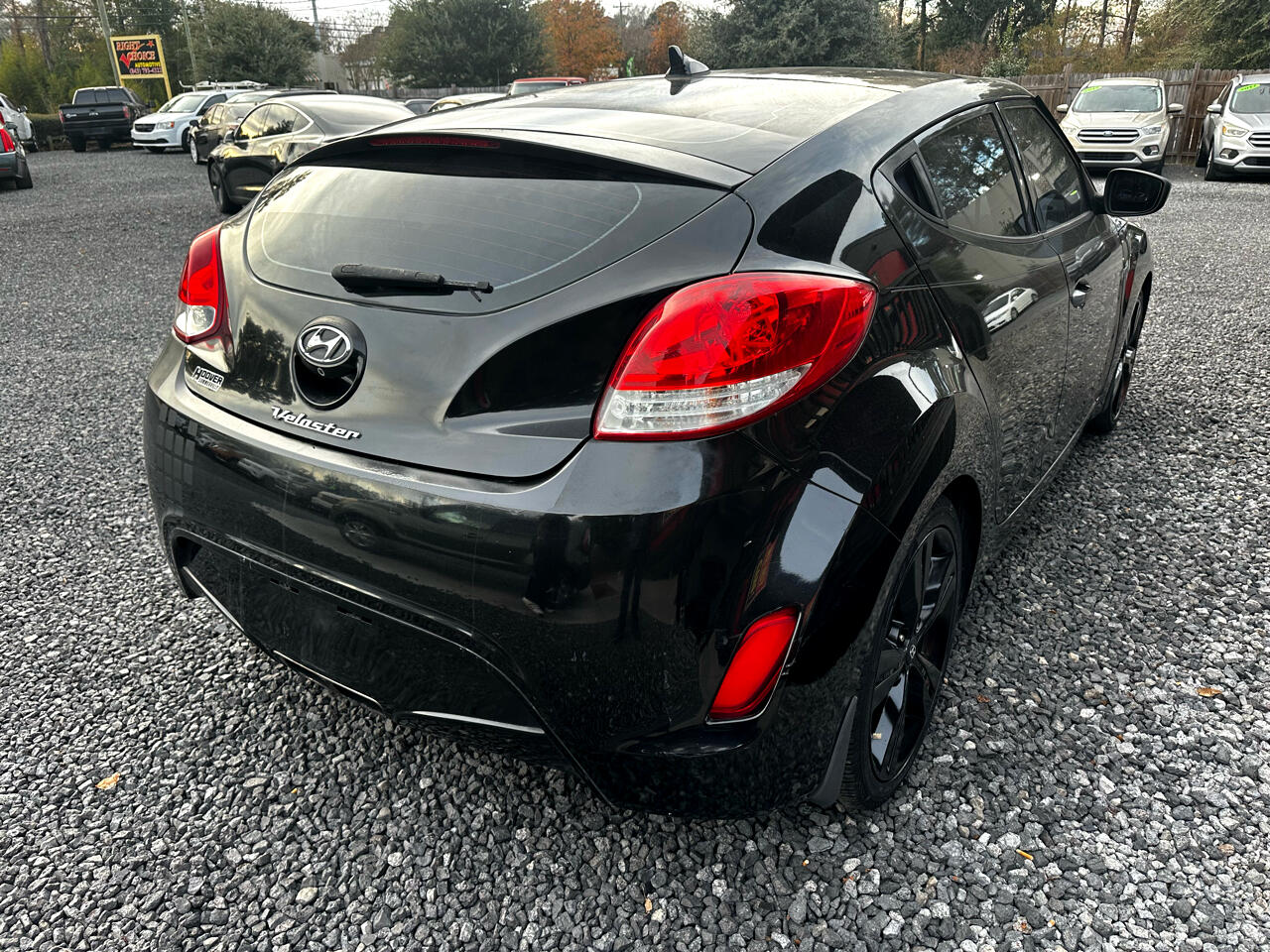 Hyundai Veloster 3dr Cpe Auto w/Yellow Accent 2016