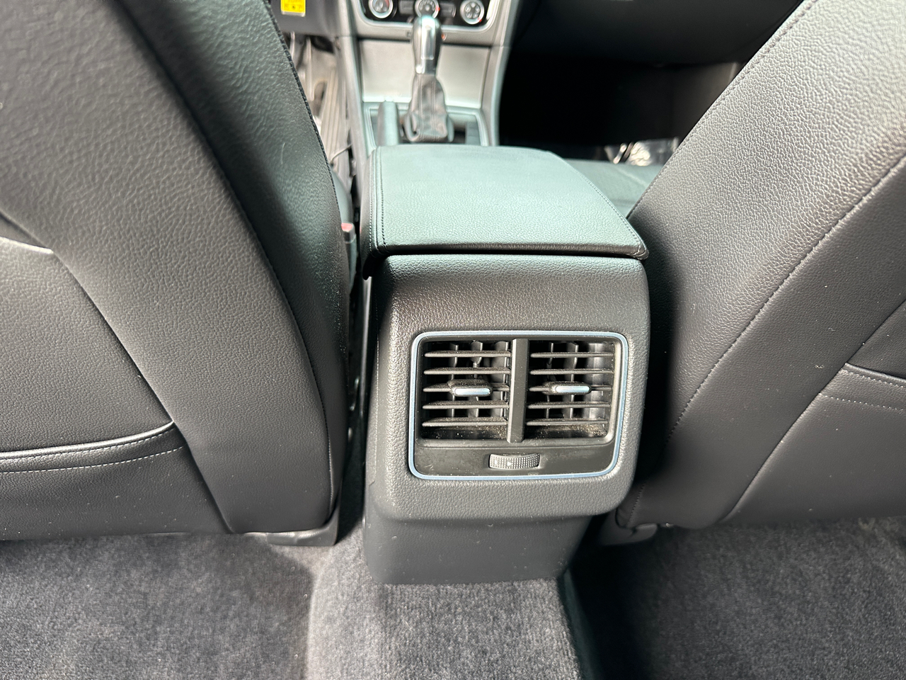 Volkswagen Passat 4dr Sdn 2.0L DSG TDI SE w/Sunroof 2014