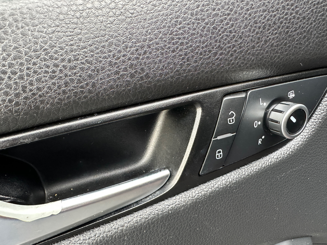 Volkswagen Passat 4dr Sdn 2.0L DSG TDI SE w/Sunroof 2014