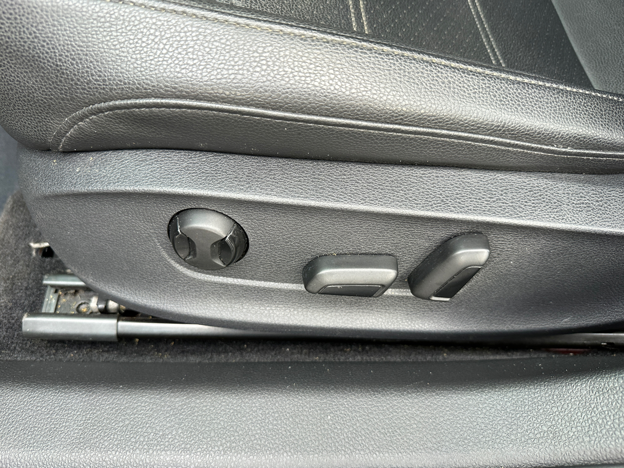 Volkswagen Passat 4dr Sdn 2.0L DSG TDI SE w/Sunroof 2014