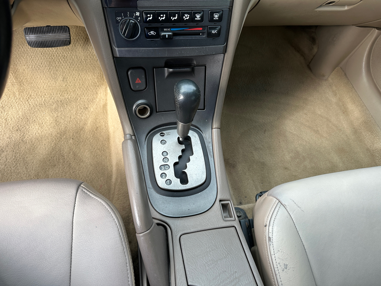 Nissan Maxima 4dr Sdn SE Auto 2003