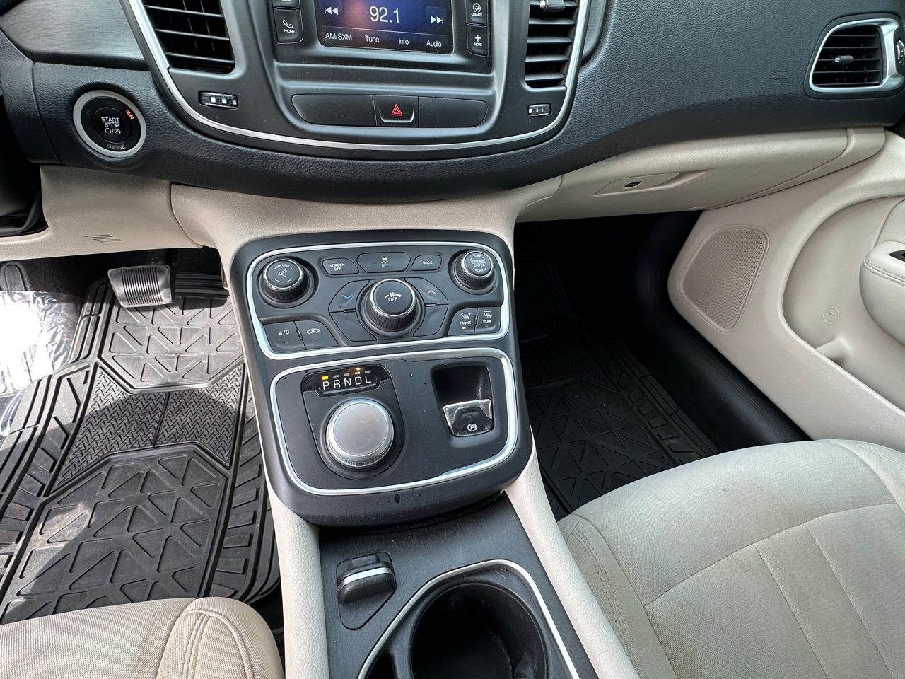 Chrysler 200 4dr Sdn Limited FWD 2015