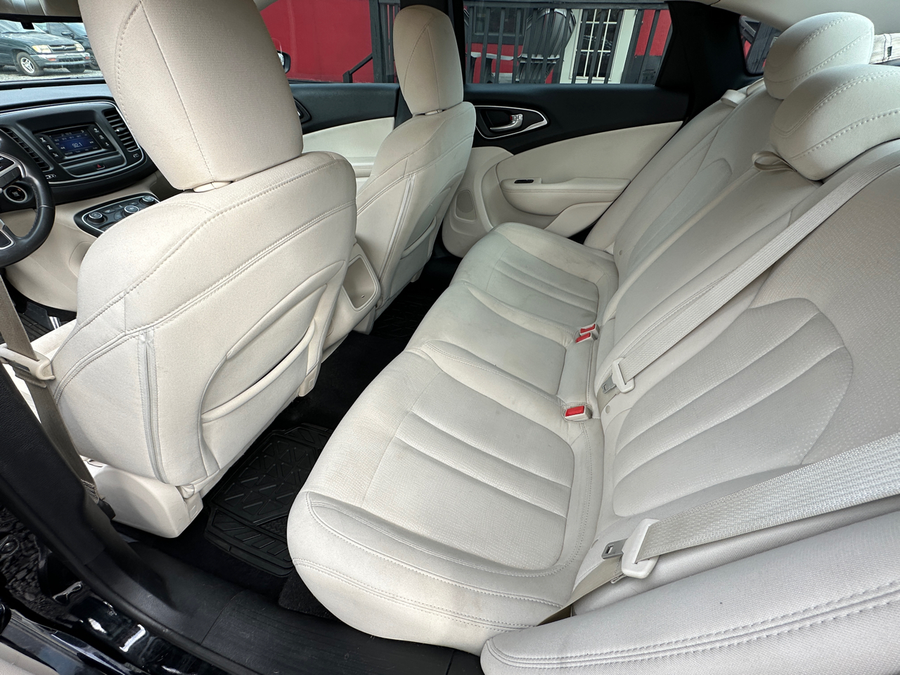 Chrysler 200 4dr Sdn Limited FWD 2015