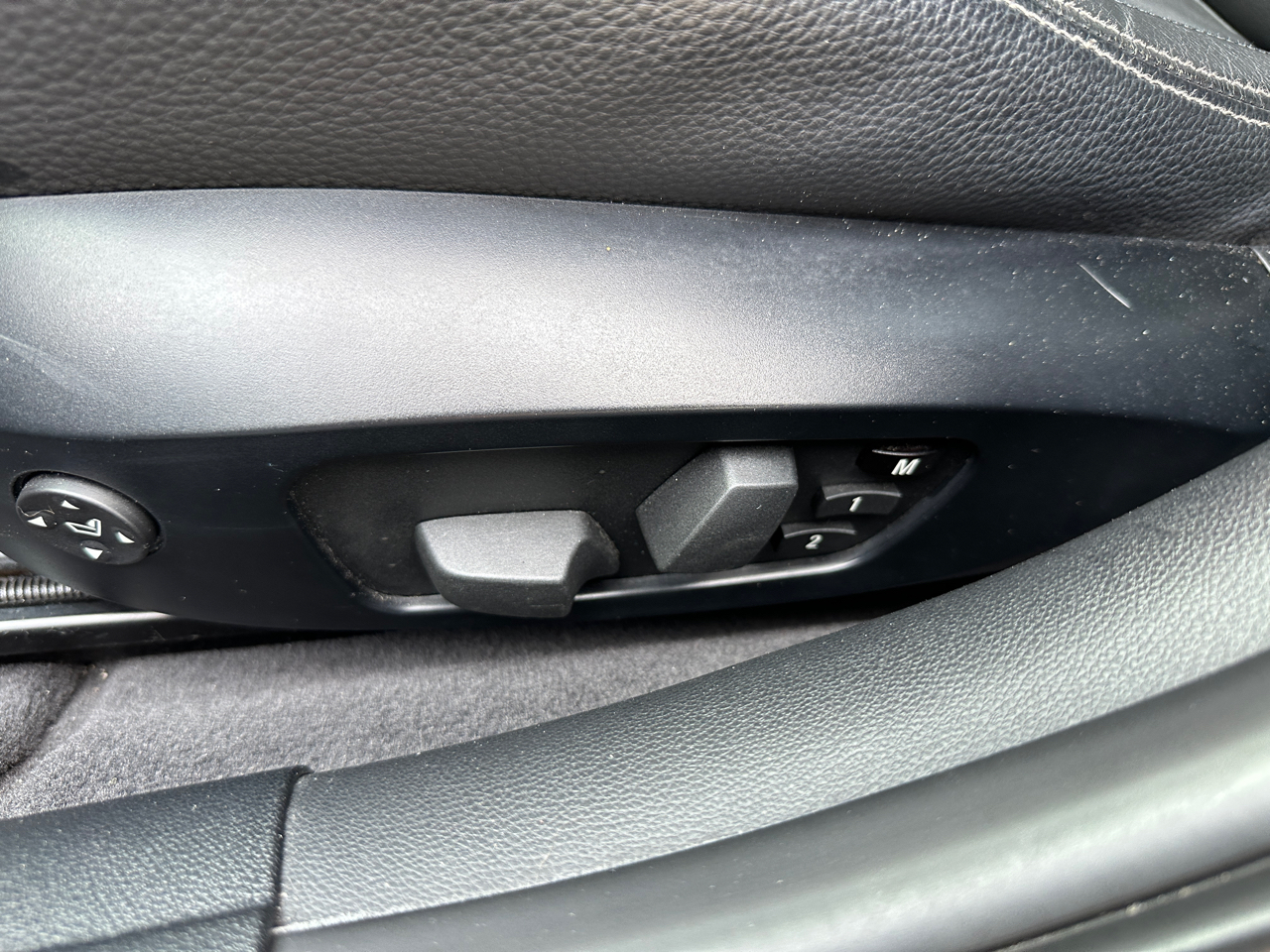 BMW 3 Series 4dr Sdn 335i xDrive AWD 2011