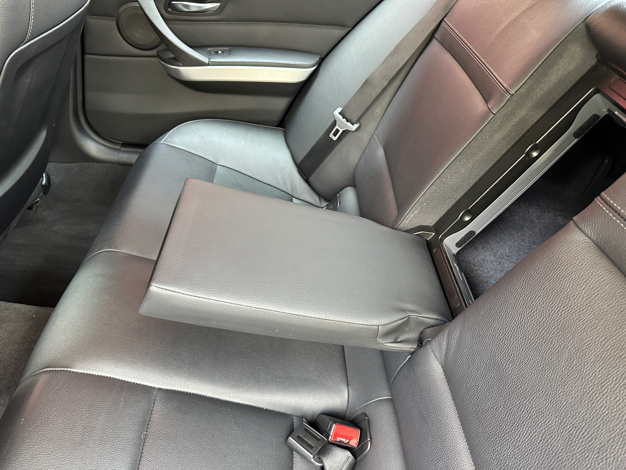 BMW 3 Series 4dr Sdn 335i xDrive AWD 2011