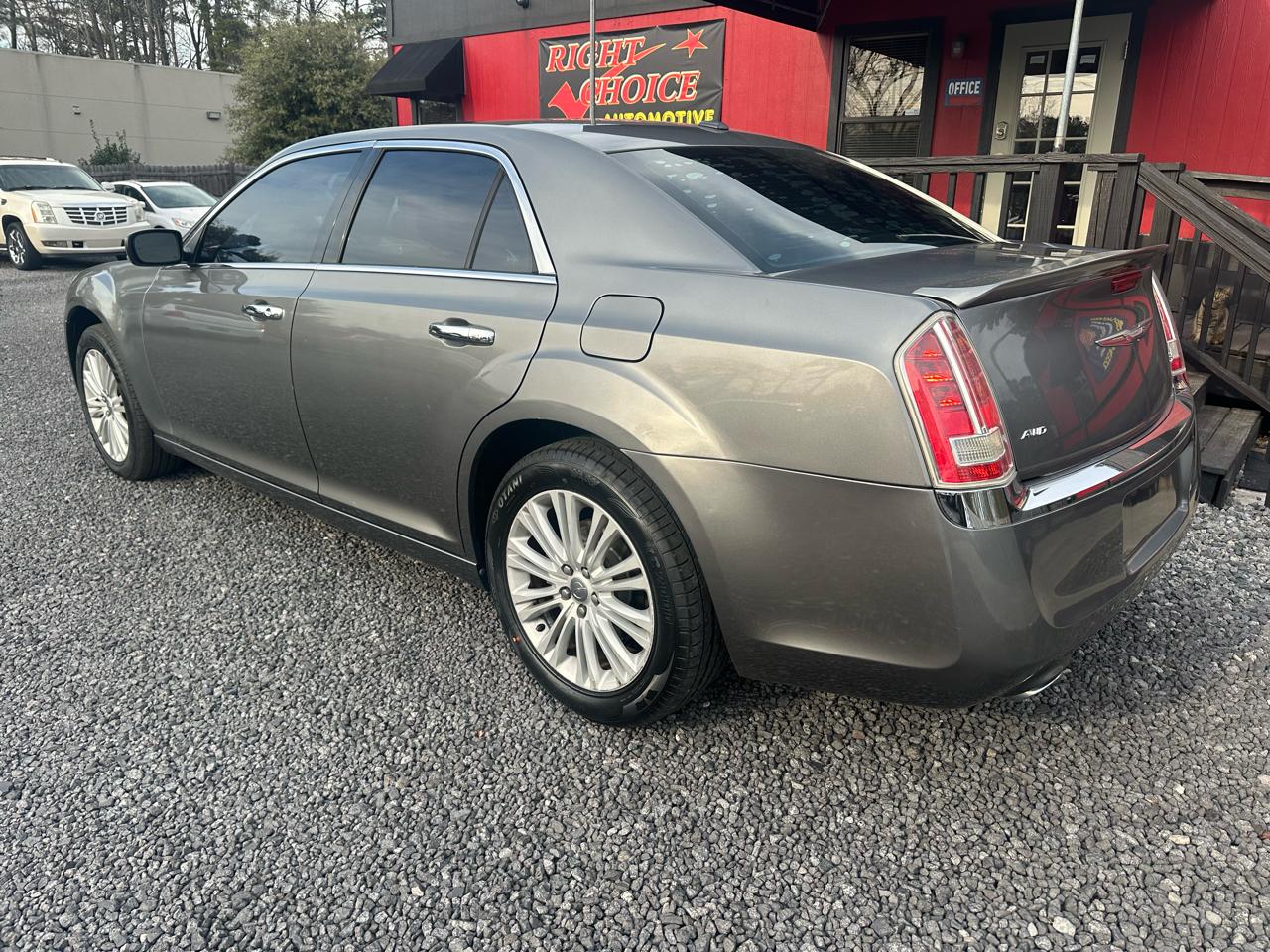 Chrysler 300 4dr Sdn V8 300C AWD 2012