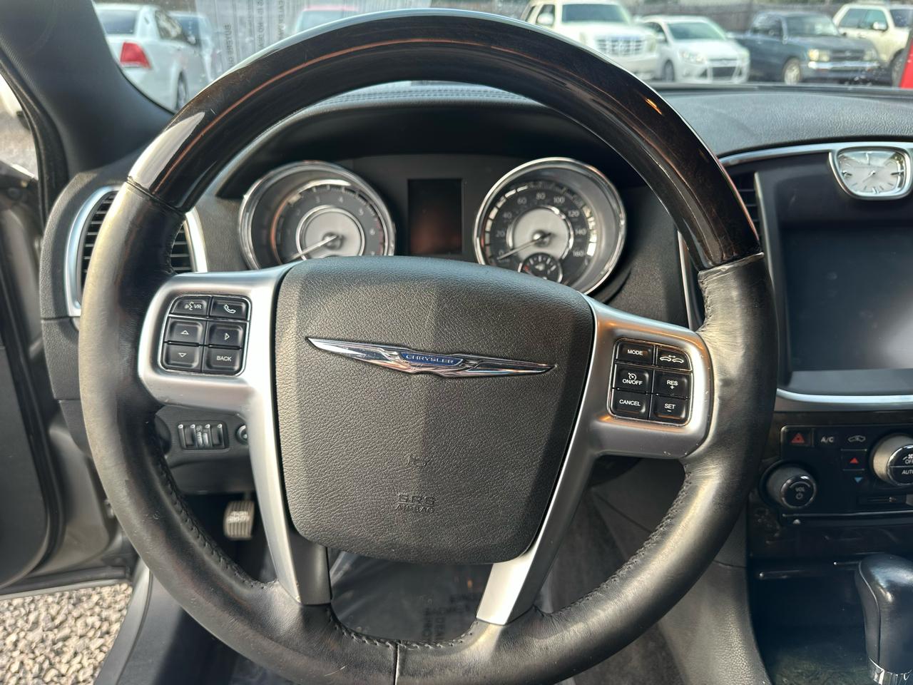 Chrysler 300 4dr Sdn V8 300C AWD 2012