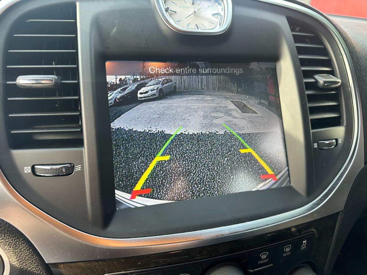 Chrysler 300 4dr Sdn V8 300C AWD 2012