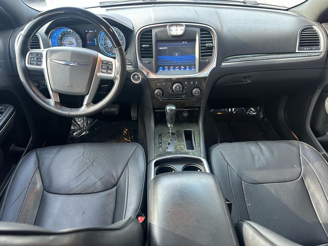 Chrysler 300 4dr Sdn V8 300C AWD 2012