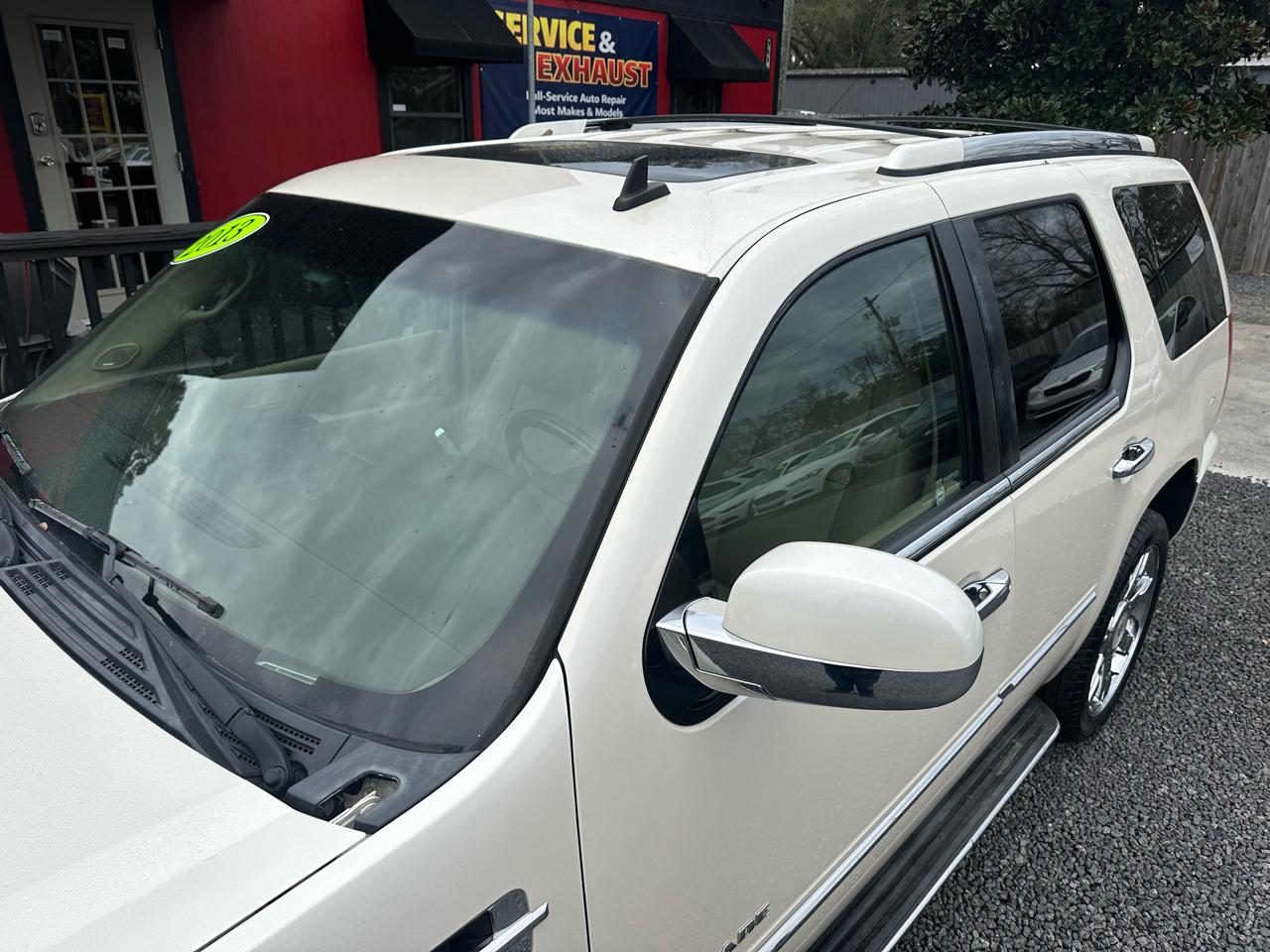 Cadillac Escalade 2WD 4dr Luxury 2013