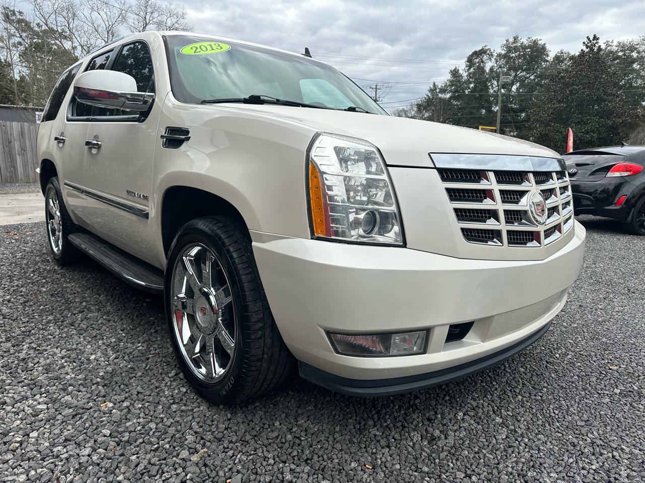 Cadillac Escalade 2WD 4dr Luxury 2013