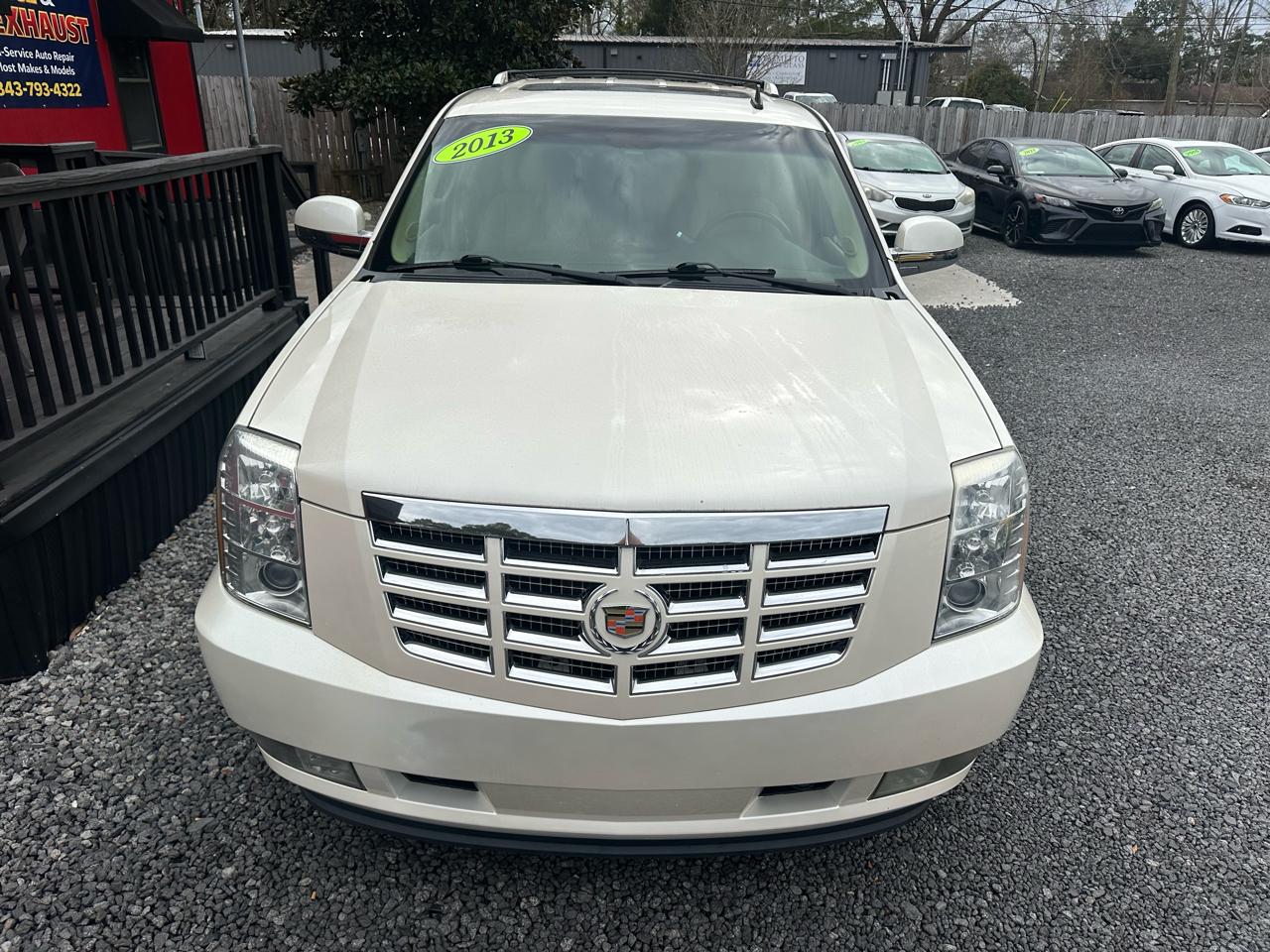 Cadillac Escalade 2WD 4dr Luxury 2013