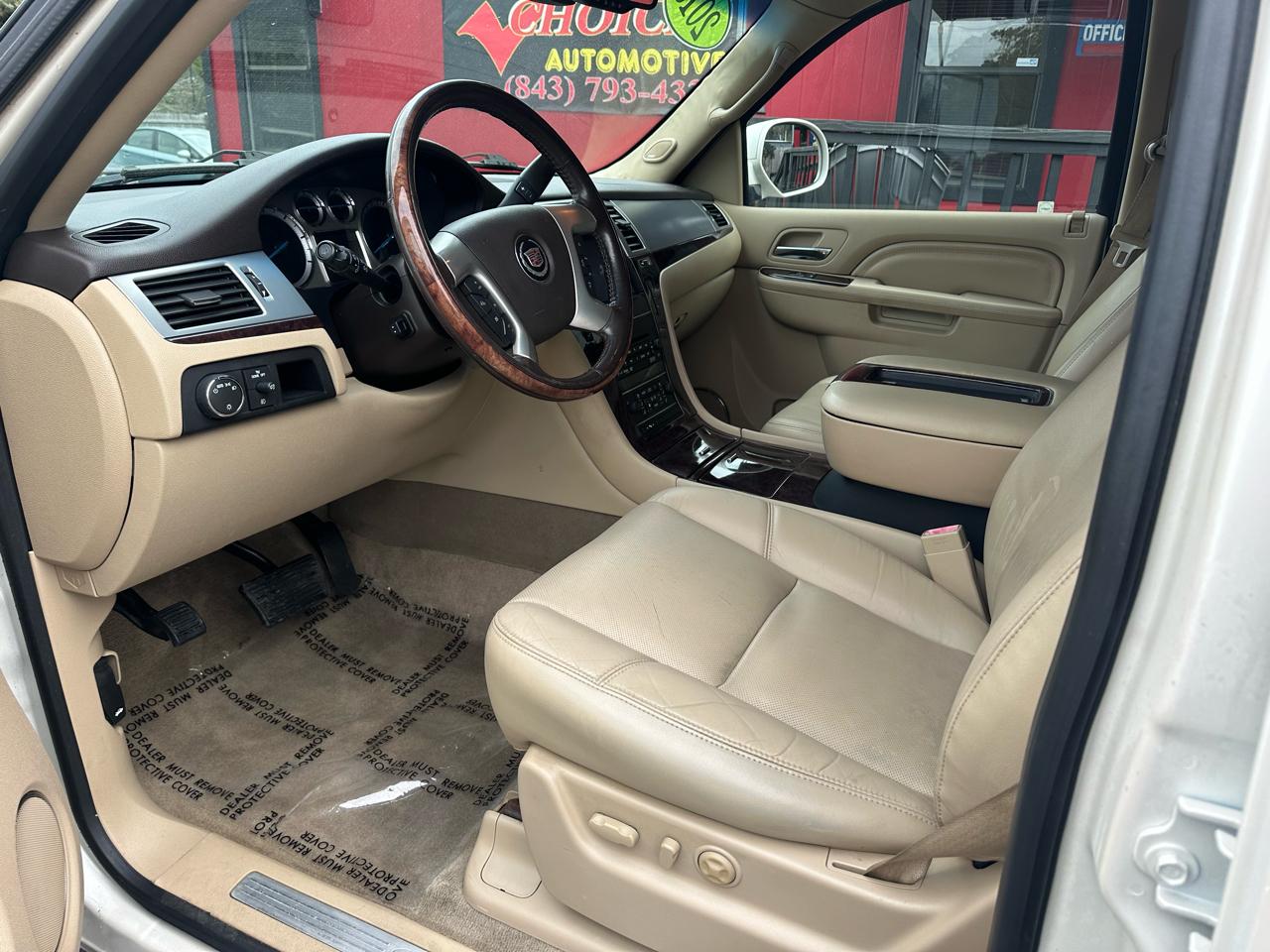 Cadillac Escalade 2WD 4dr Luxury 2013