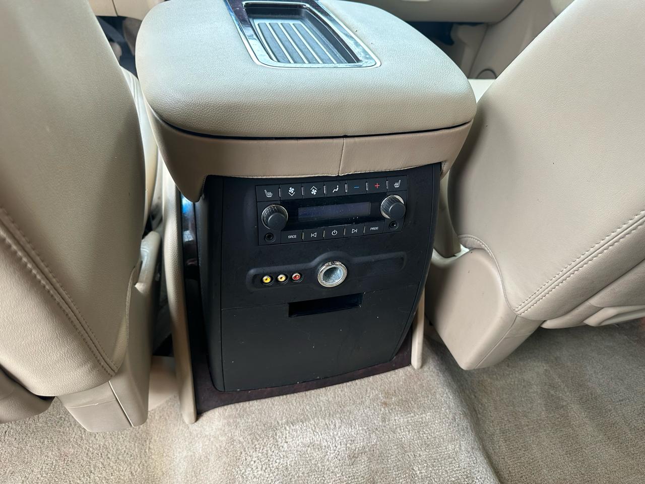 Cadillac Escalade 2WD 4dr Luxury 2013