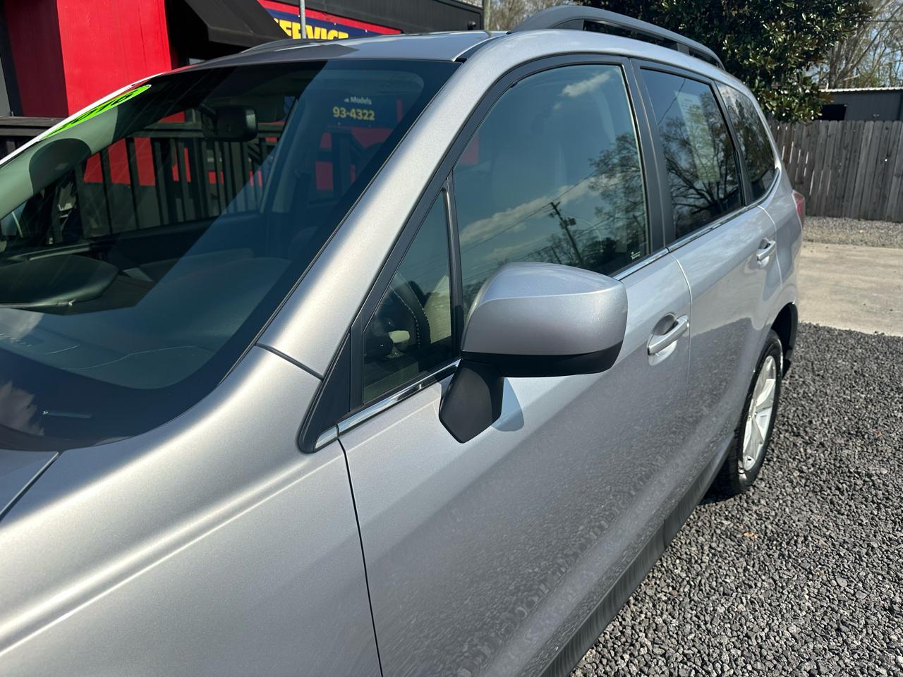 Subaru Forester 4dr CVT 2.5i Limited PZEV 2016