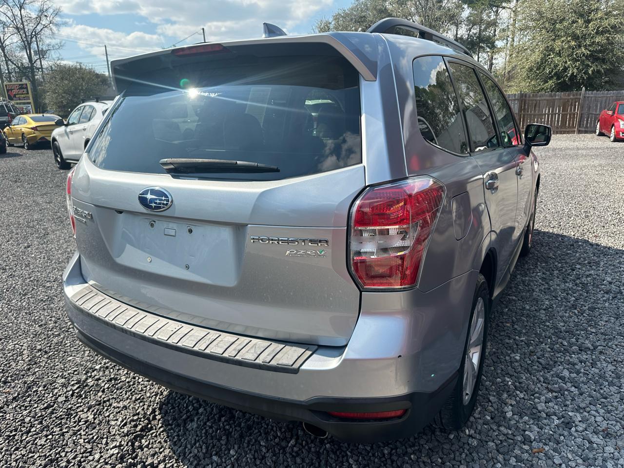 Subaru Forester 4dr CVT 2.5i Limited PZEV 2016