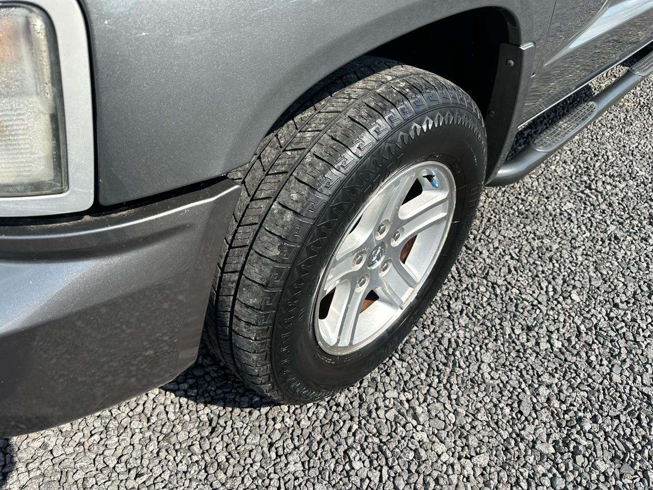 RAM Dakota 2WD Crew Cab Bighorn/Lonestar 2011