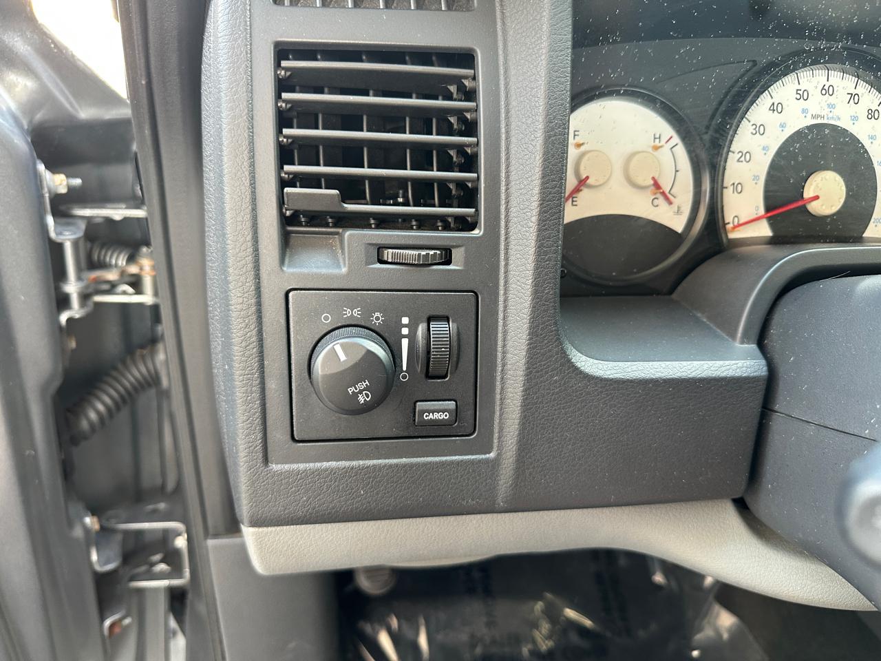 RAM Dakota 2WD Crew Cab Bighorn/Lonestar 2011