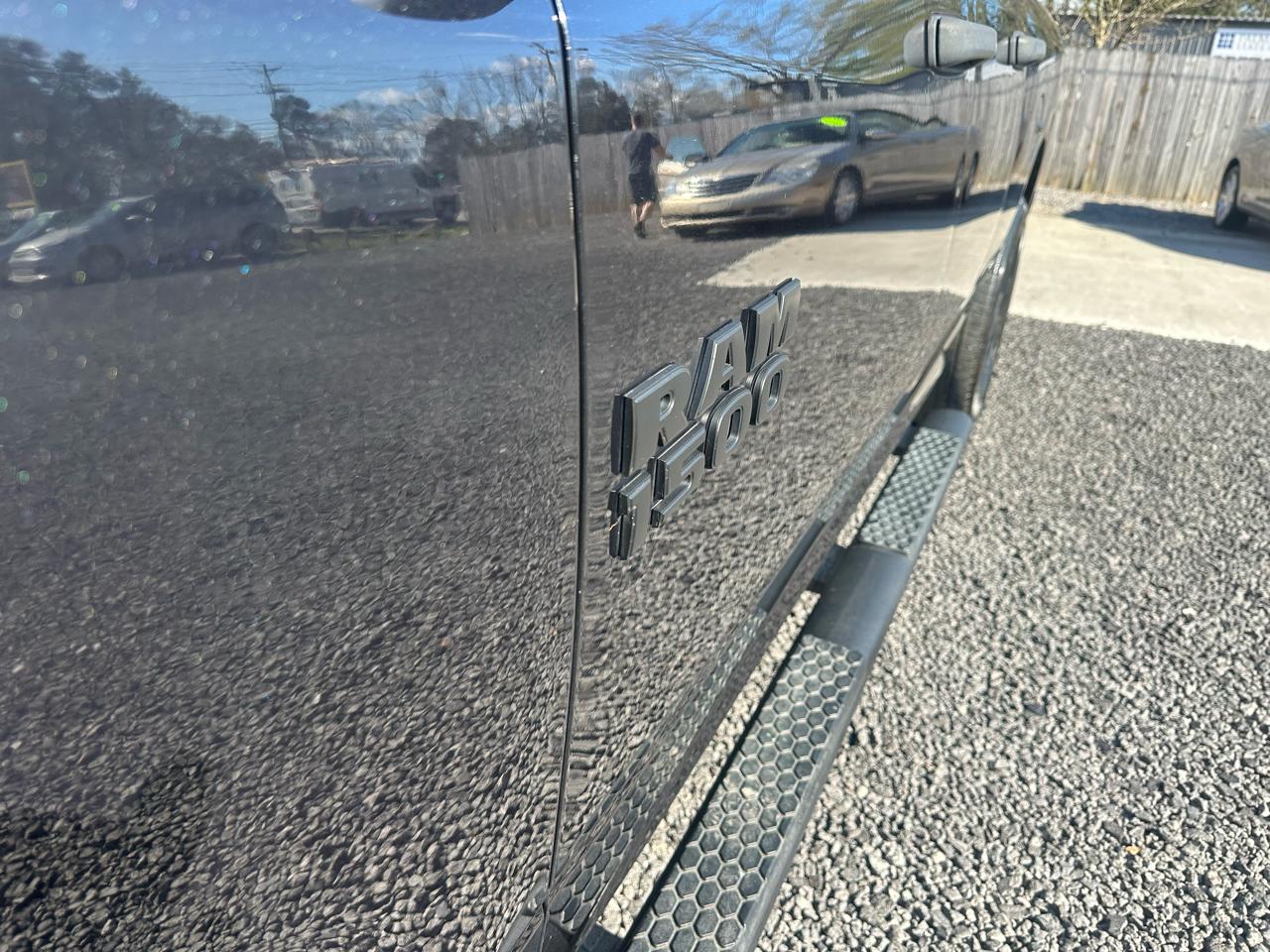 RAM 1500 Express 4x4 Quad Cab 6'4" Box 2018