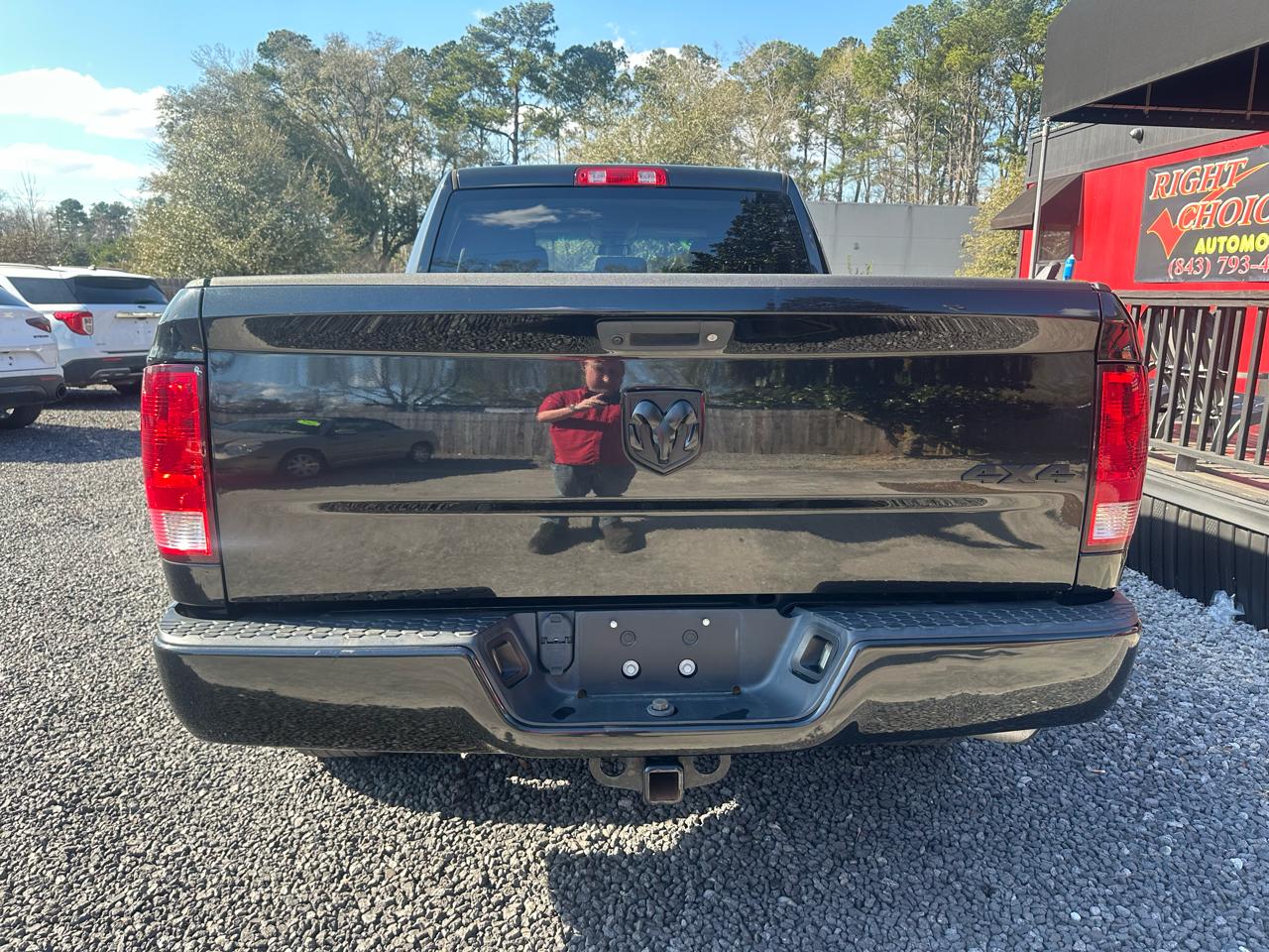 RAM 1500 Express 4x4 Quad Cab 6'4" Box 2018