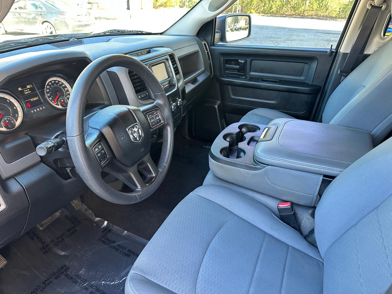 RAM 1500 Express 4x4 Quad Cab 6'4" Box 2018