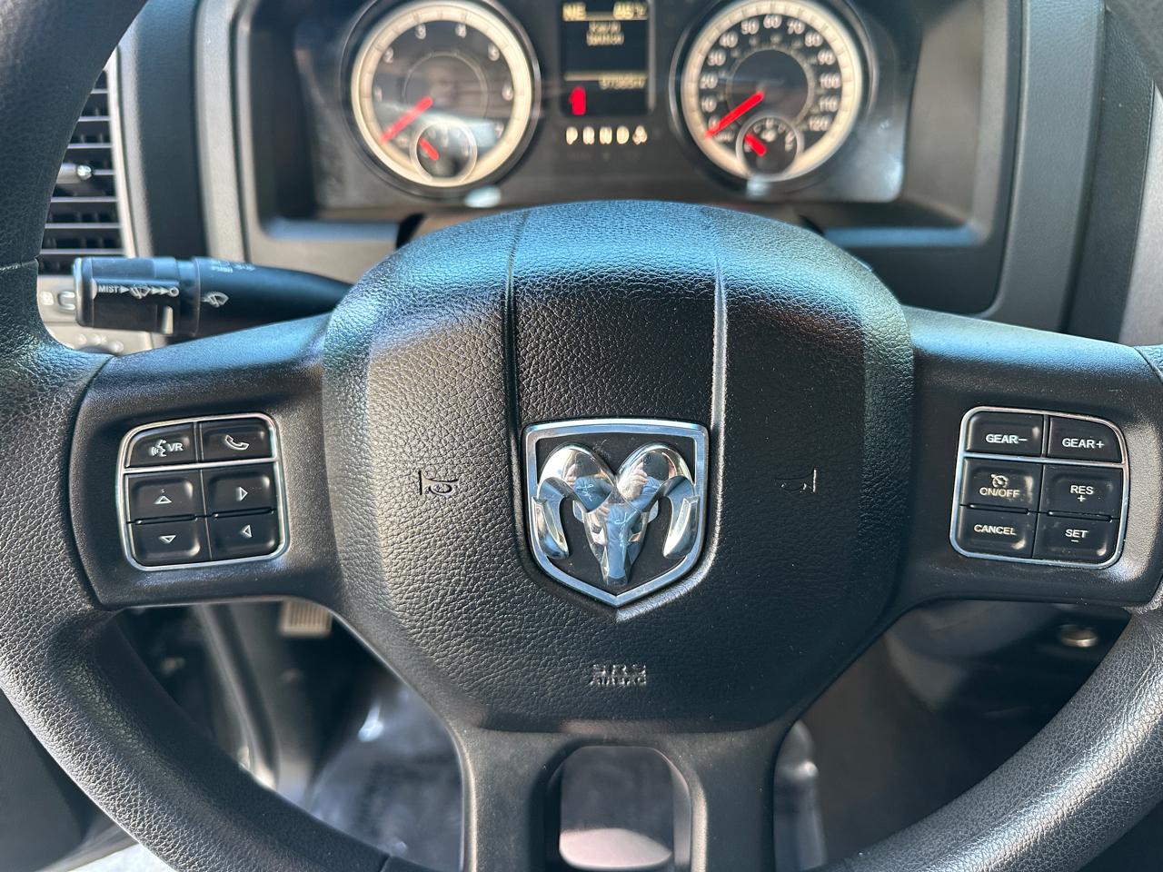 RAM 1500 Express 4x4 Quad Cab 6'4" Box 2018