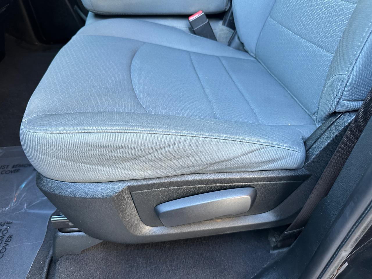 RAM 1500 Express 4x4 Quad Cab 6'4" Box 2018