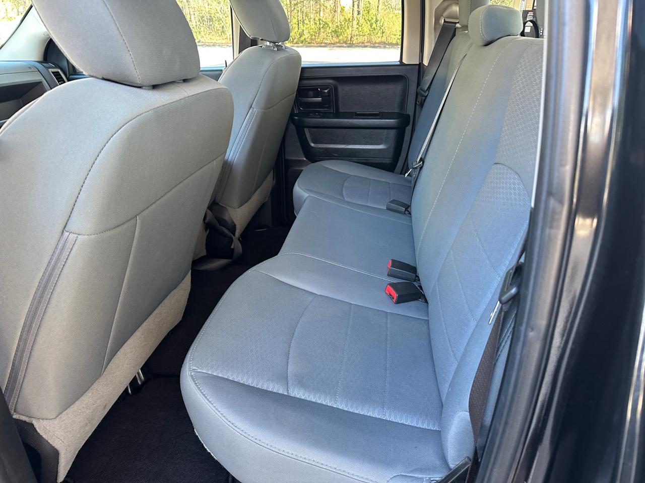 RAM 1500 Express 4x4 Quad Cab 6'4" Box 2018