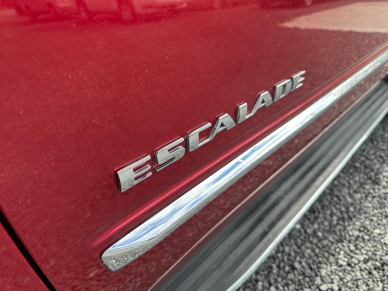 Cadillac Escalade 2WD 4dr Luxury 2013