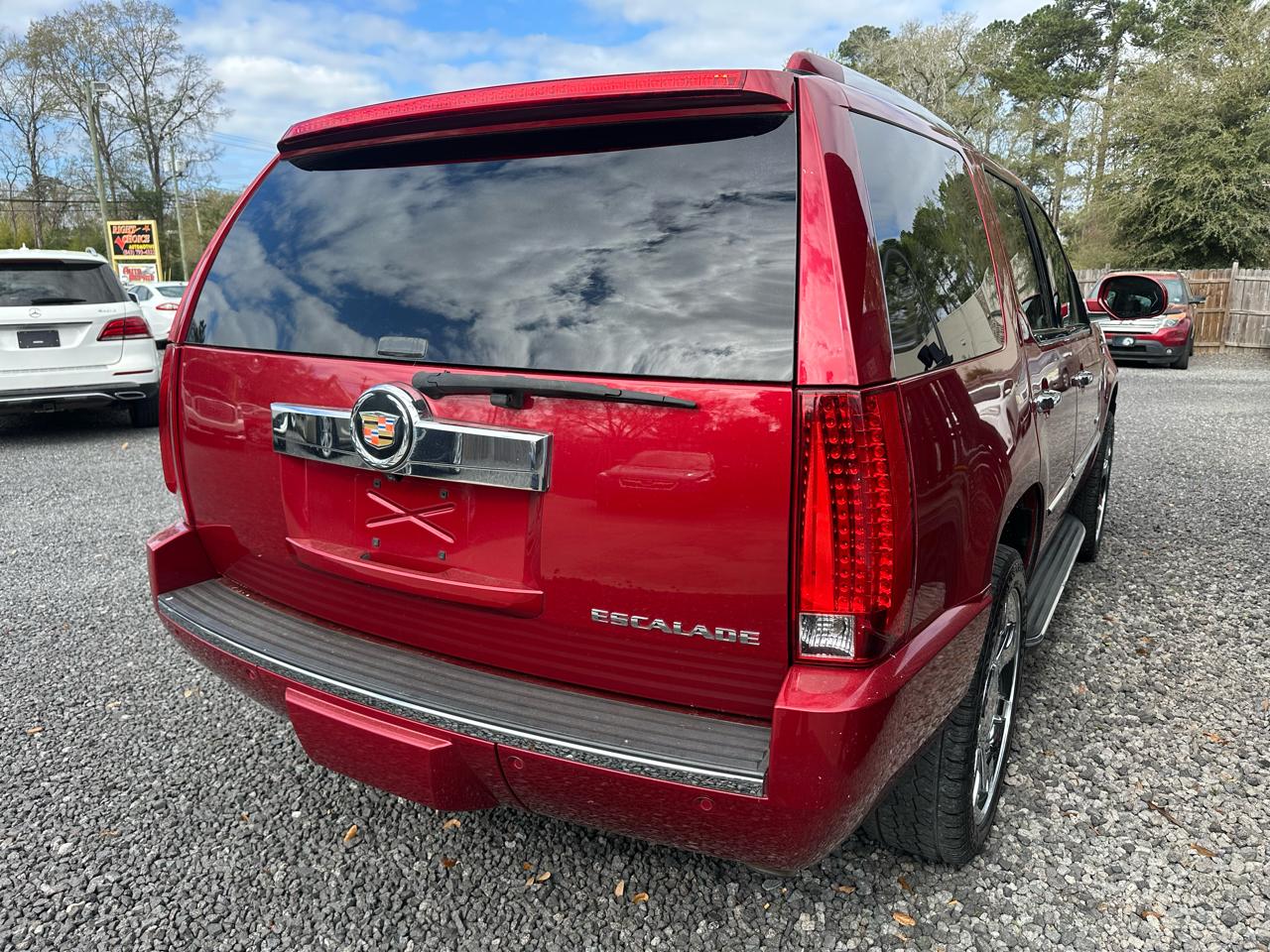 Cadillac Escalade 2WD 4dr Luxury 2013