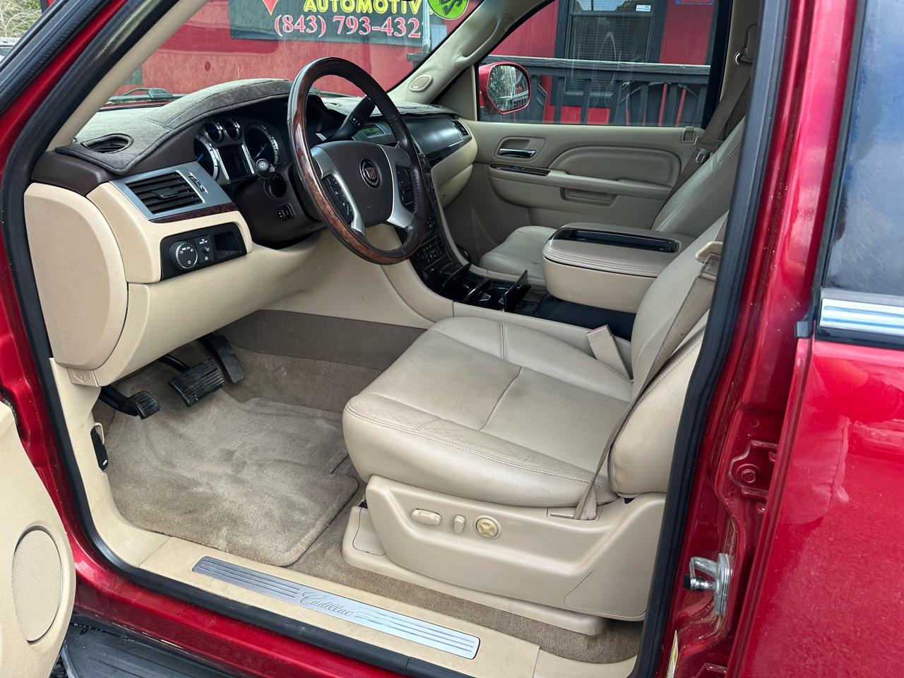 Cadillac Escalade 2WD 4dr Luxury 2013