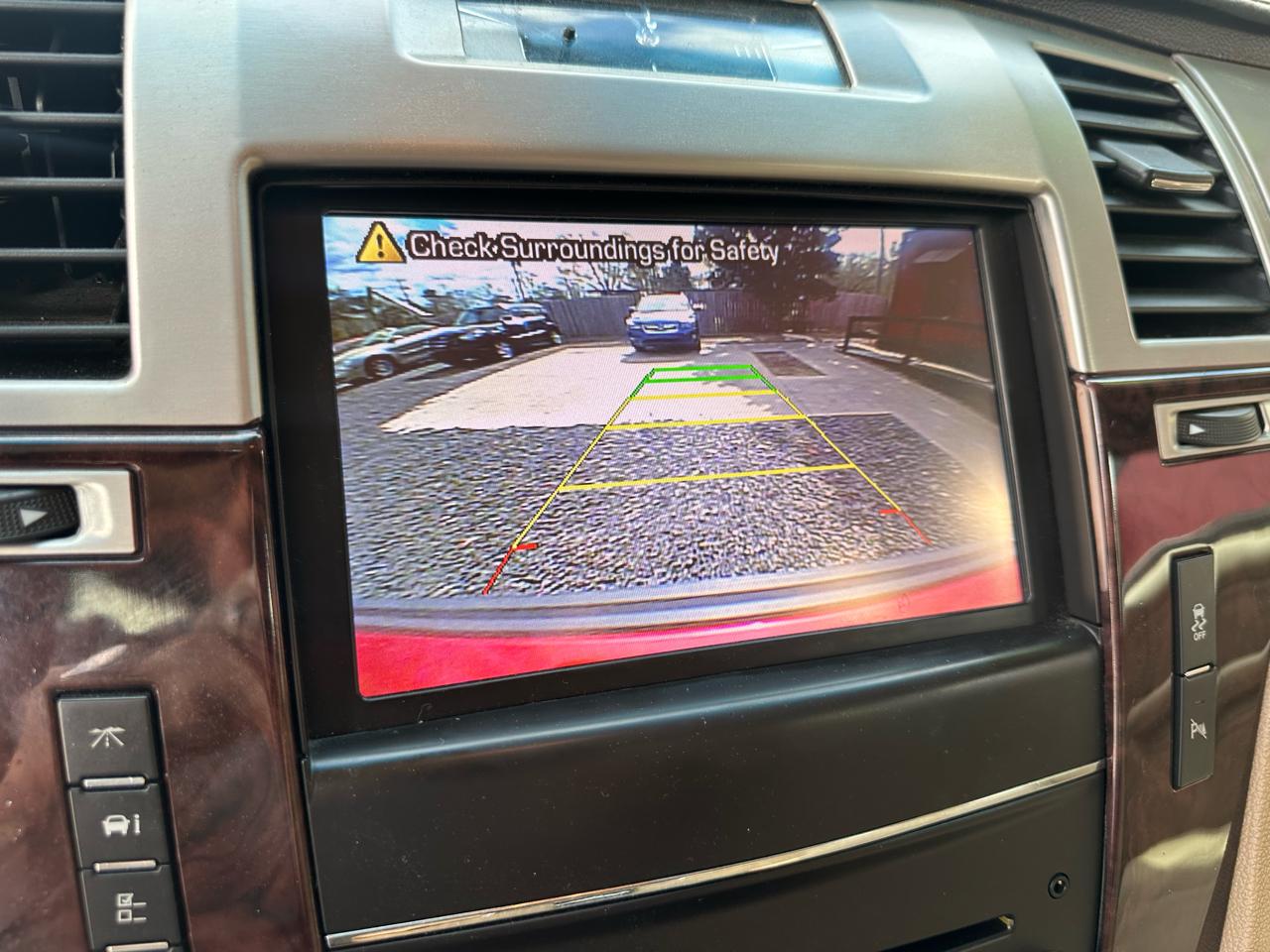 Cadillac Escalade 2WD 4dr Luxury 2013