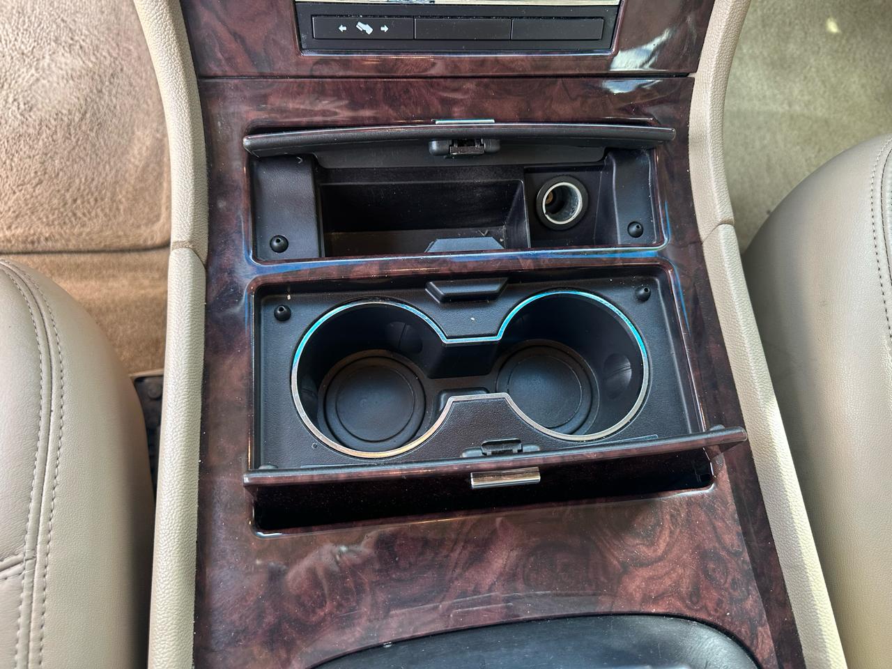 Cadillac Escalade 2WD 4dr Luxury 2013