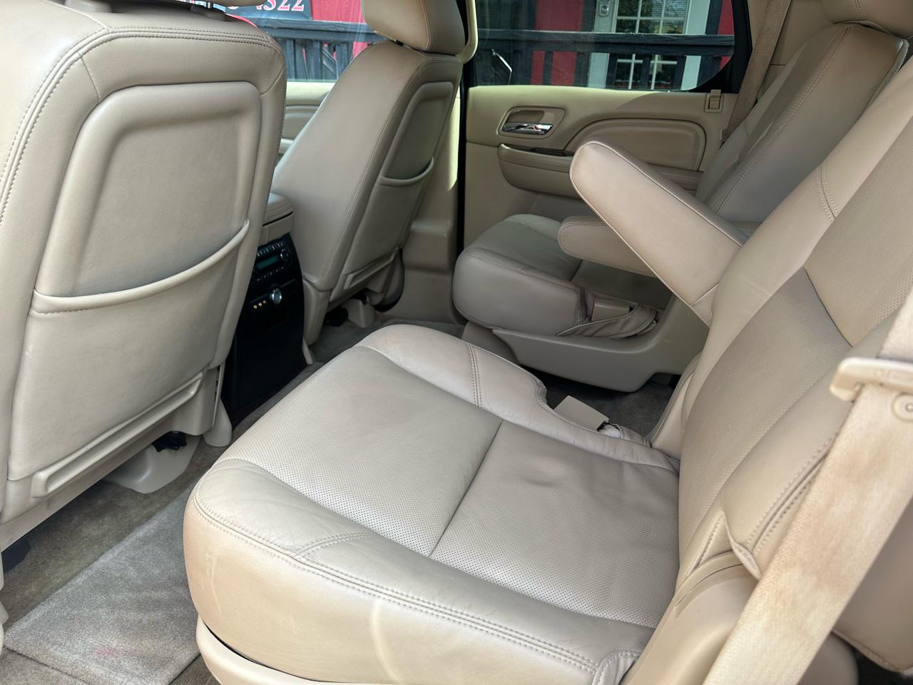 Cadillac Escalade 2WD 4dr Luxury 2013