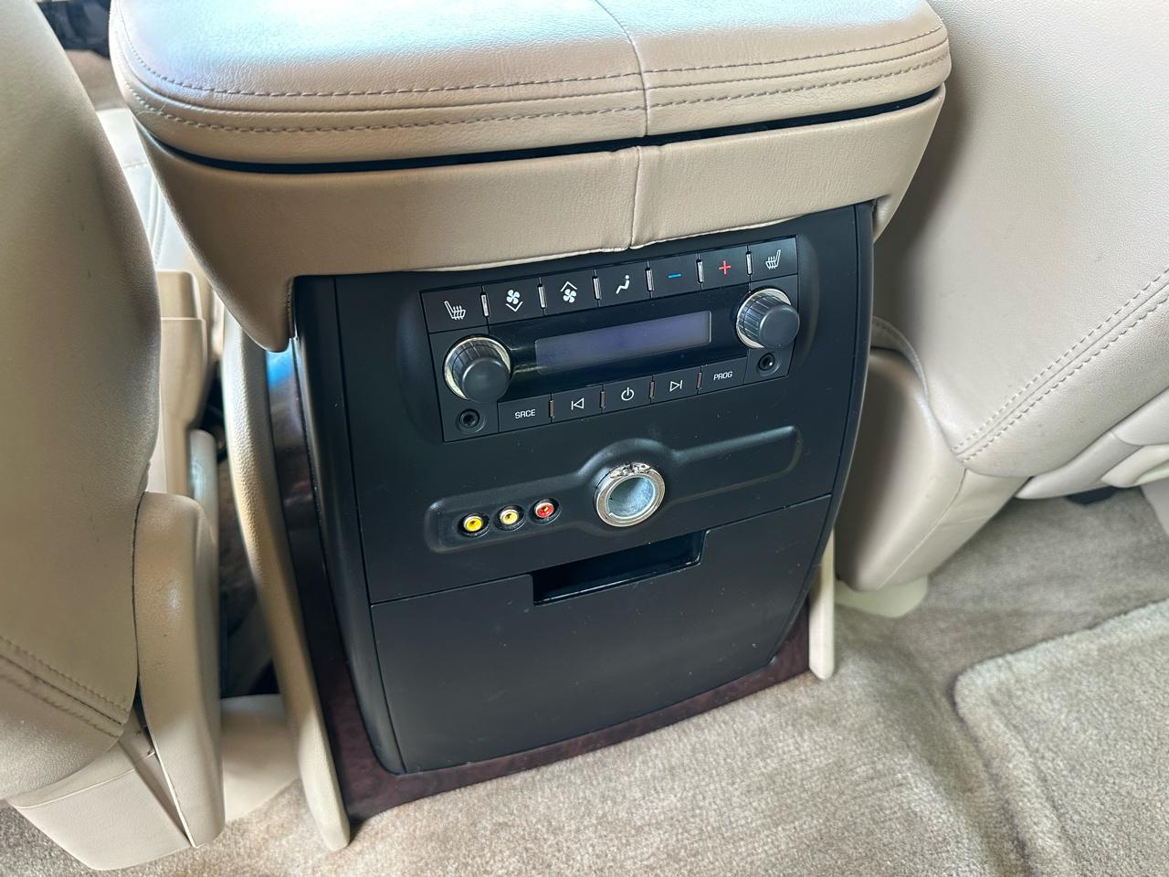 Cadillac Escalade 2WD 4dr Luxury 2013