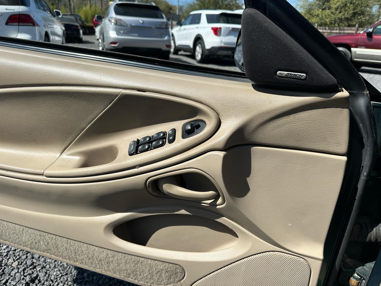 Ford Mustang 2dr Convertible GT 2000