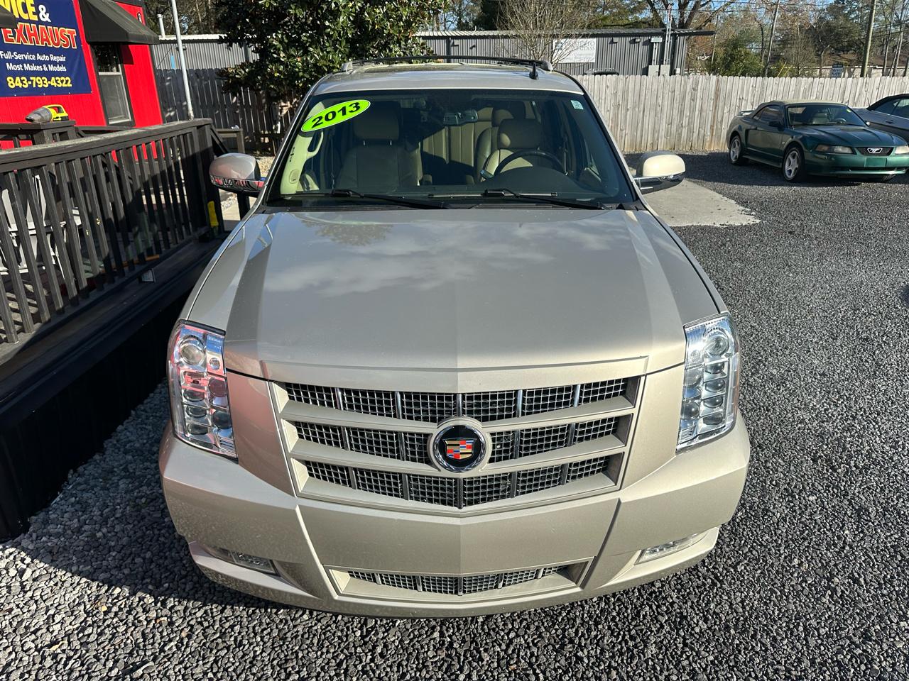 Cadillac Escalade ESV 2WD 4dr Premium 2013