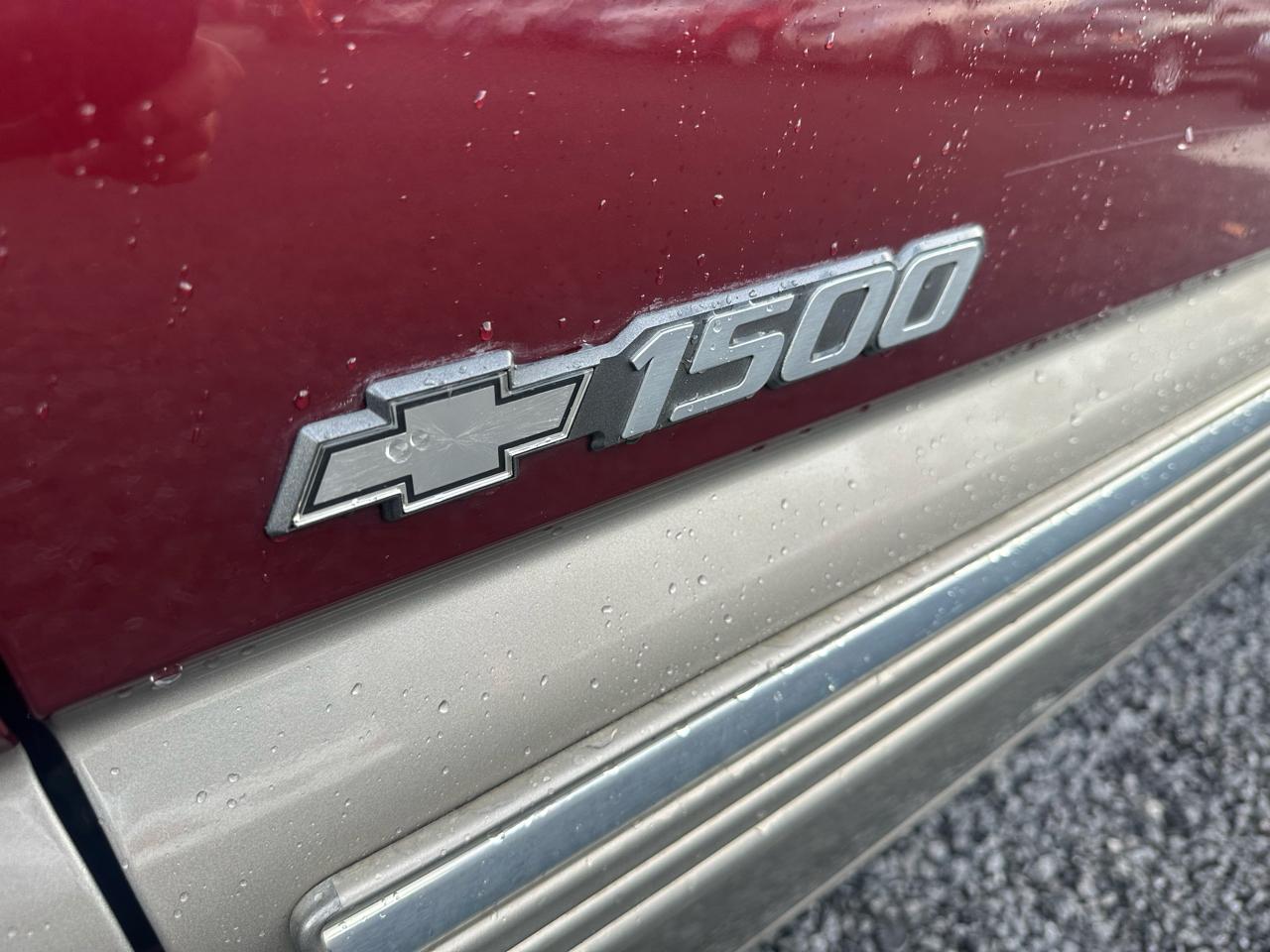 Chevrolet Silverado 1500 Ext Cab 143.5" WB 4WD LS 2002