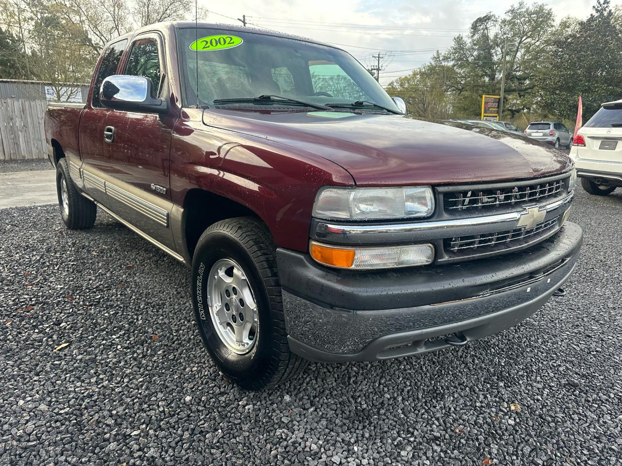 Chevrolet Silverado 1500 Ext Cab 143.5" WB 4WD LS 2002
