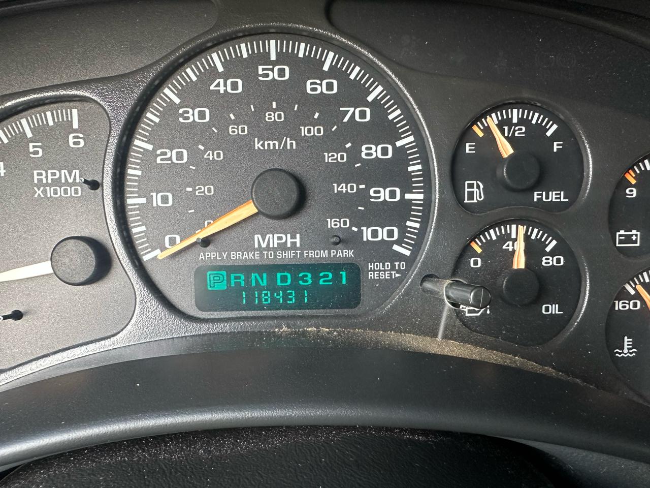 Chevrolet Silverado 1500 Ext Cab 143.5" WB 4WD LS 2002