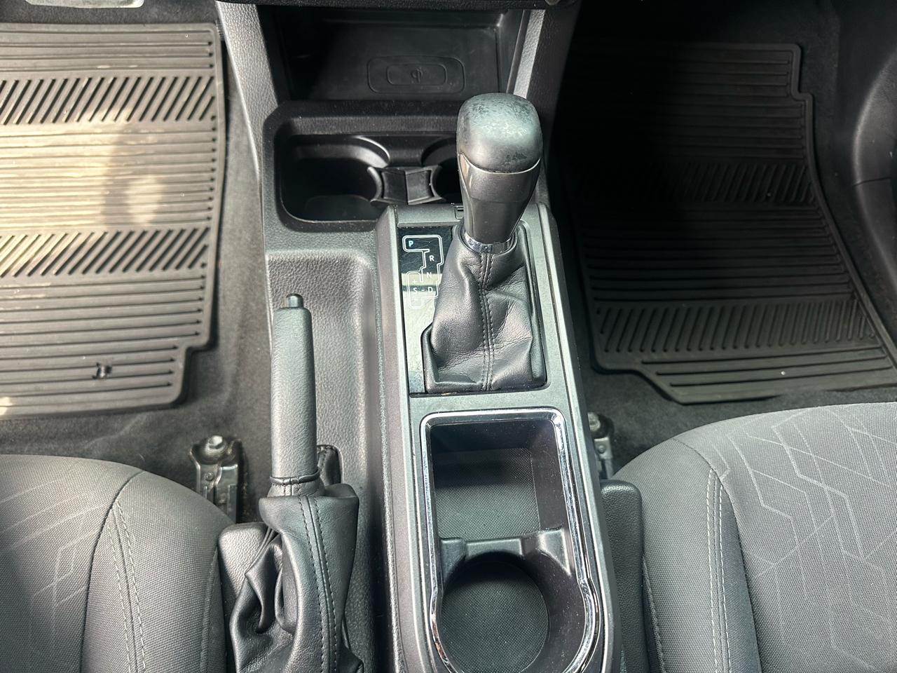 Toyota Tacoma 2WD Double Cab LB V6 AT TRD Sport (Natl) 2016