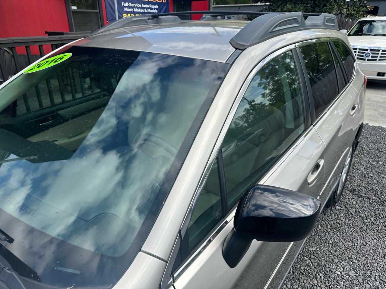 Subaru Outback 4dr Wgn 2.5i Premium 2016