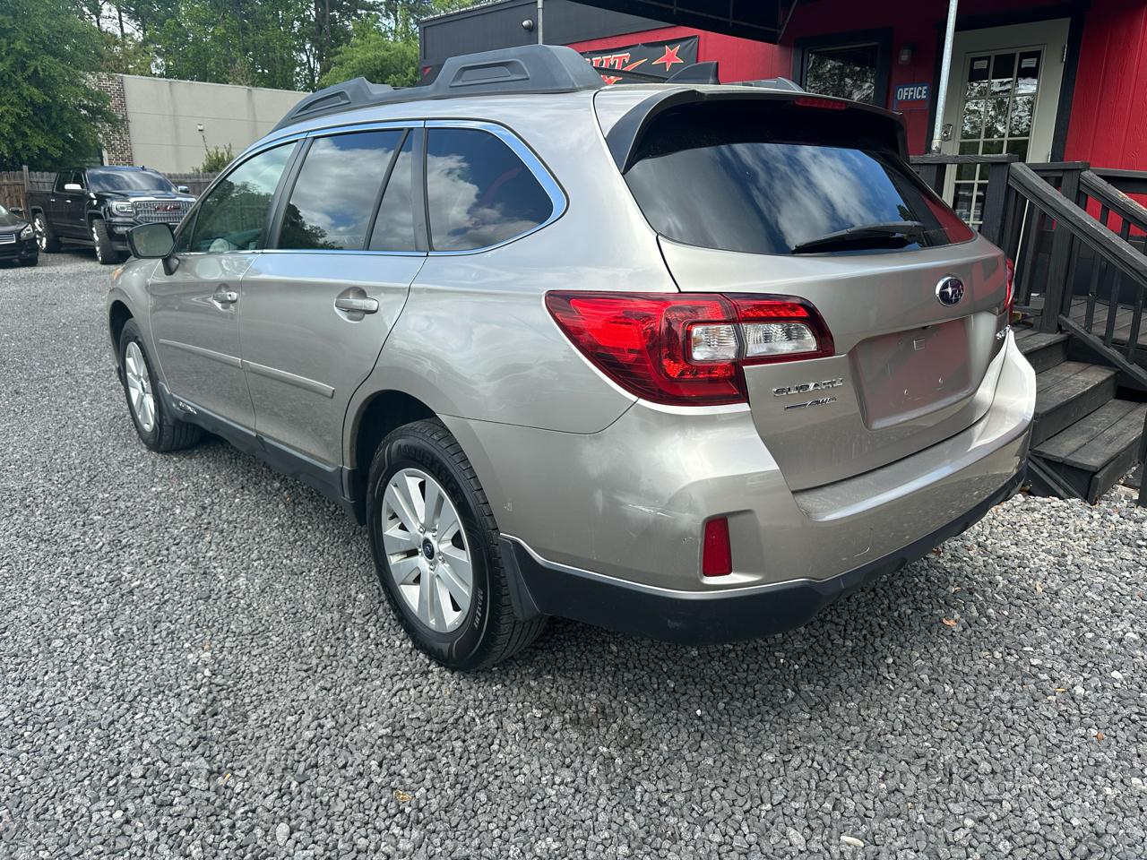 Subaru Outback 4dr Wgn 2.5i Premium 2016