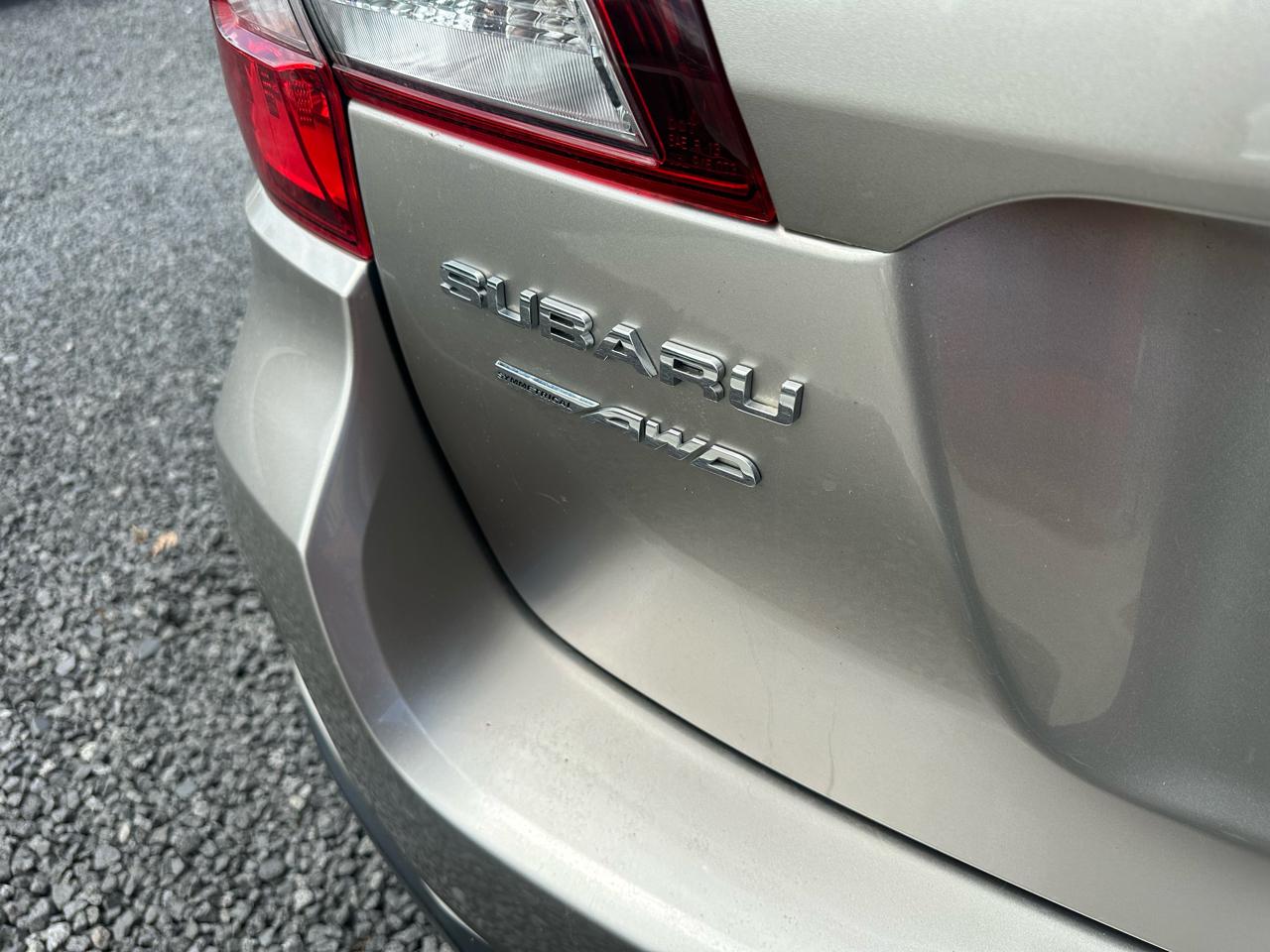 Subaru Outback 4dr Wgn 2.5i Premium 2016