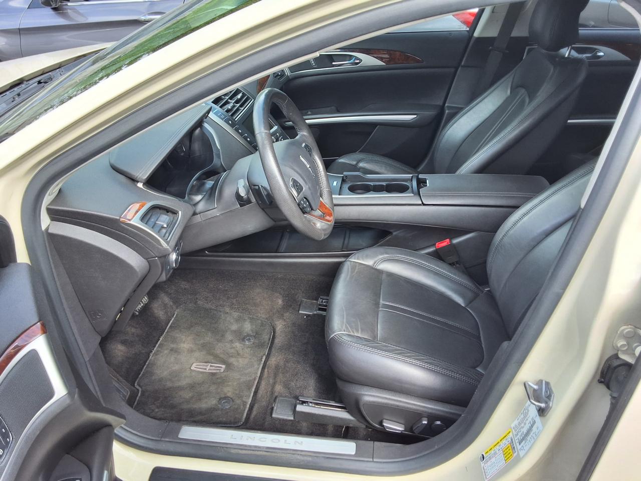 Lincoln MKZ 4dr Sdn FWD 2014