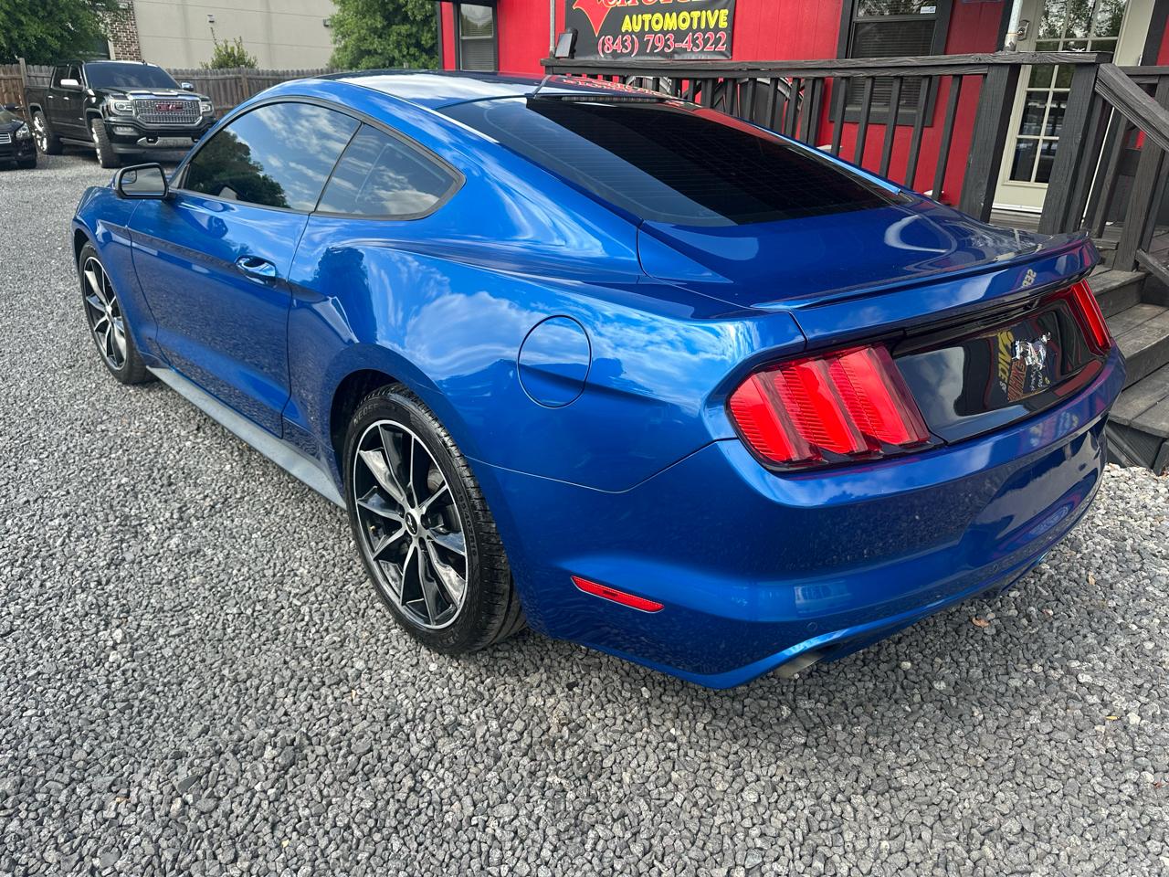 Ford Mustang EcoBoost Fastback 2017