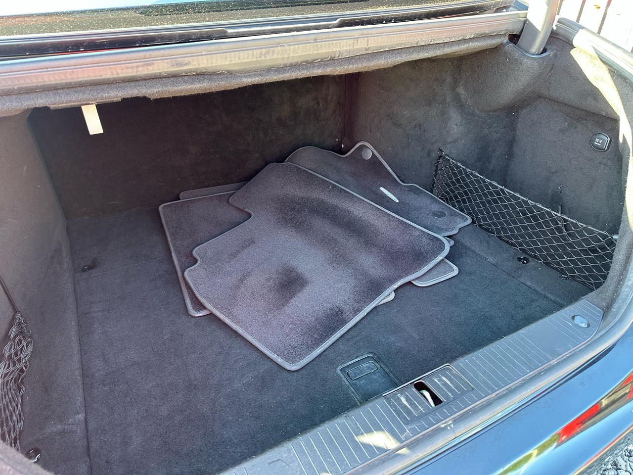 Mercedes-Benz S-Class 4dr Sdn 5.5L V8 4MATIC 2009