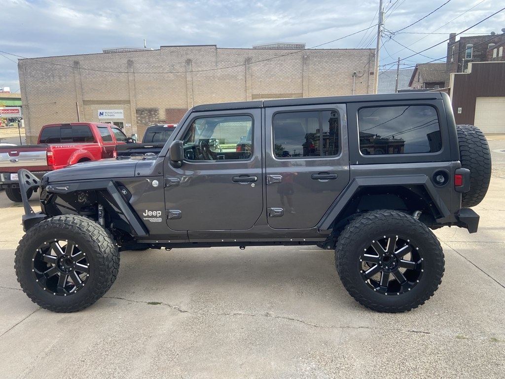 2020 Jeep Wrangler Unlimited Sport photo 3